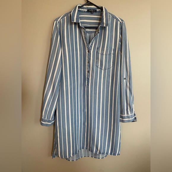 Velvet Heart Dresses & Skirts - Velvet Heart chambray tunic shirt dress striped pattern adjustable long sleeves